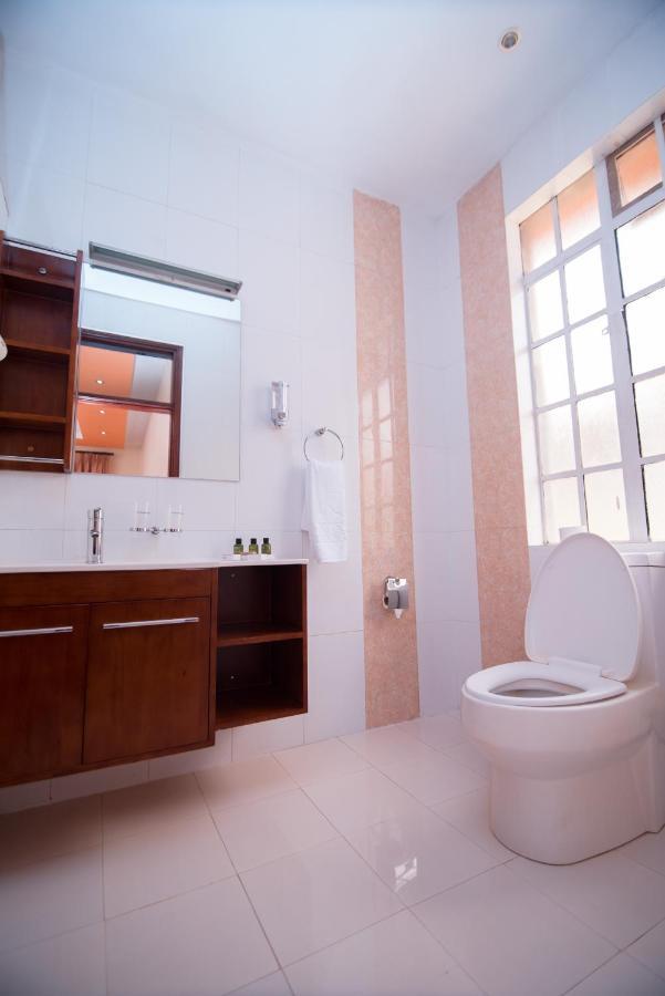 Falcon Heights Hotel Nanyuki Luaran gambar